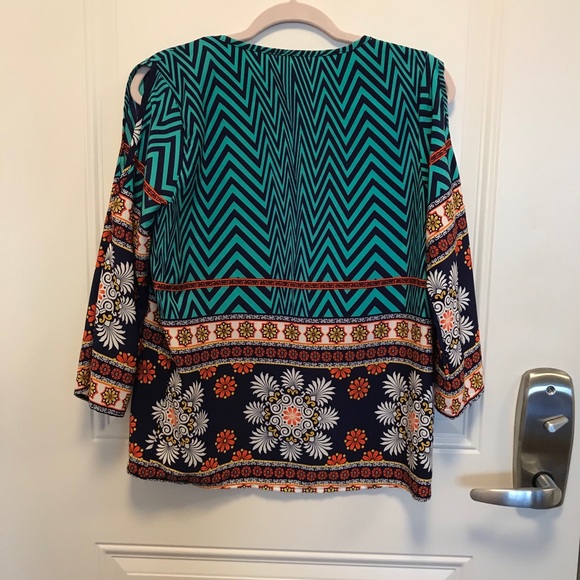 Francesca Colorful Cold Shouder Top Size S - Picture 3 of 5